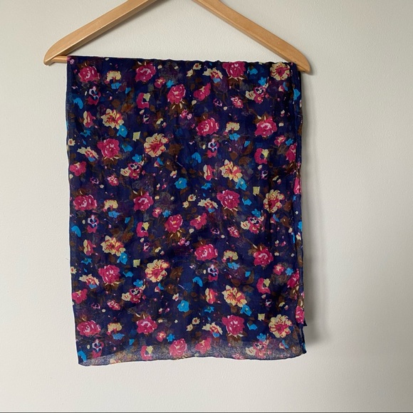 EUC Navy Blue Floral infinity scarf - Picture 5 of 10